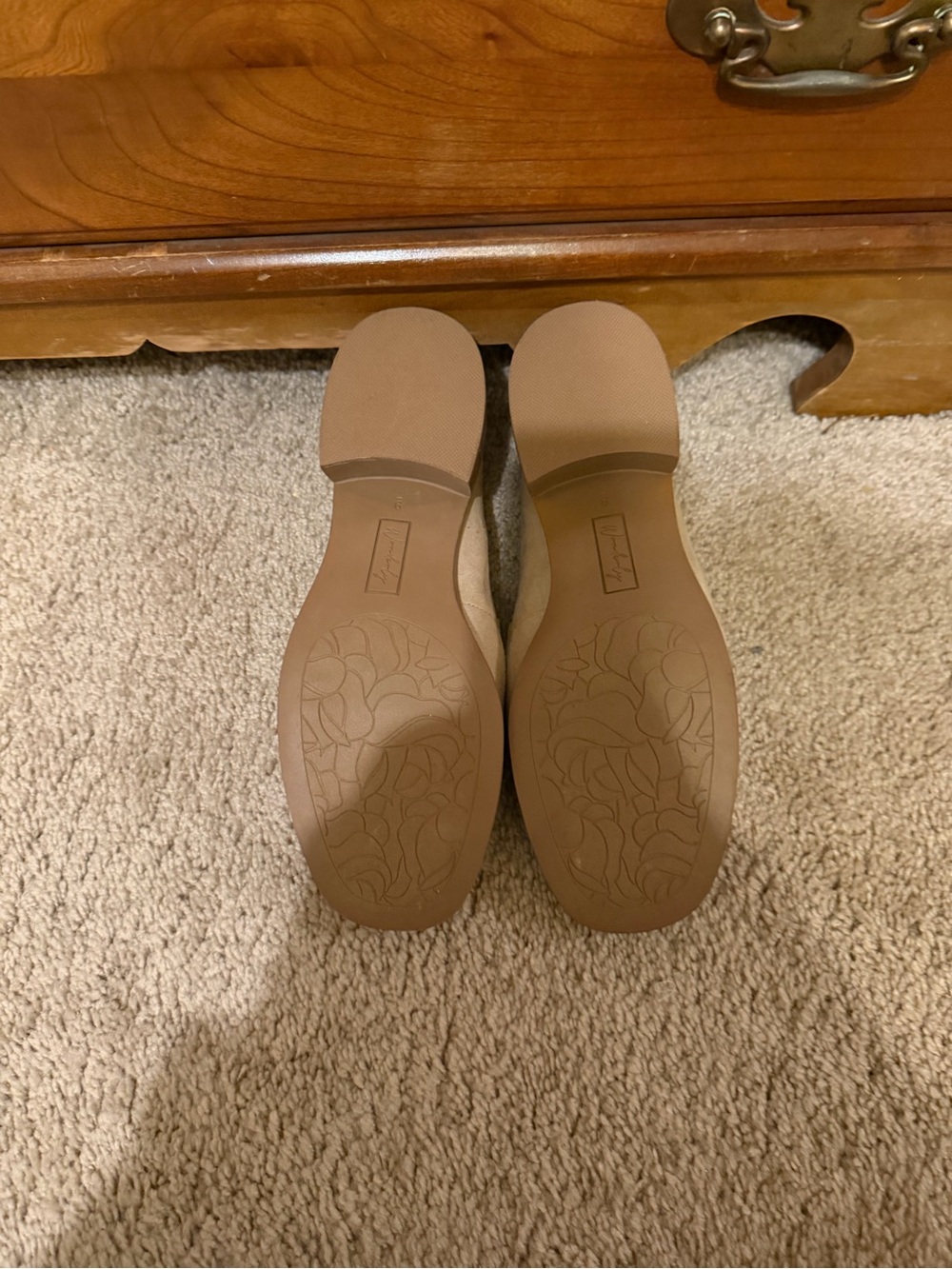 Women’s Neutral Tan Heeled Pumps - Classic Everyday Style